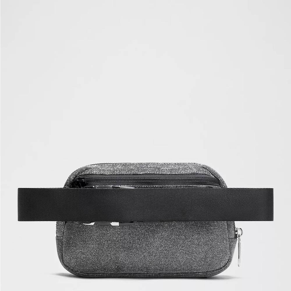 Lululemon Athletica Everywhere Belt Bag 1L Glitter - Picture 2 of 5